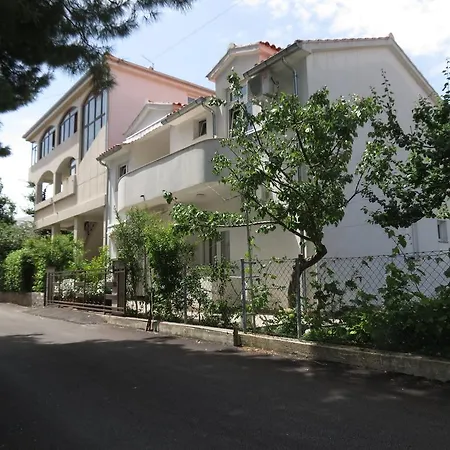 Apartament Zora *